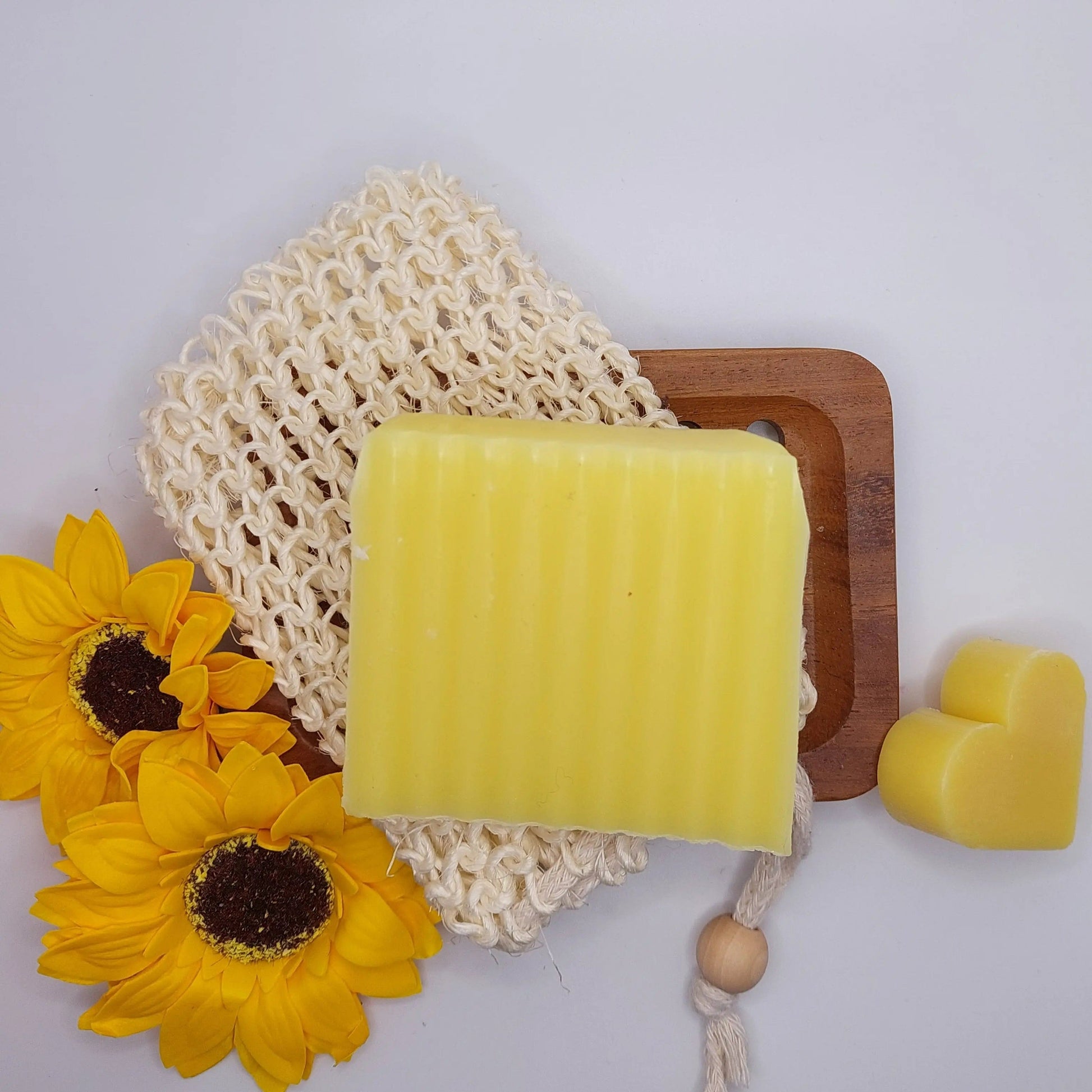 Double butter soap perfumated with oriental oils - Saboena